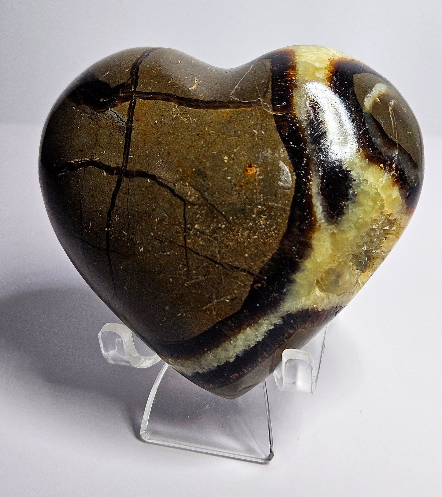 Septarian heart carving