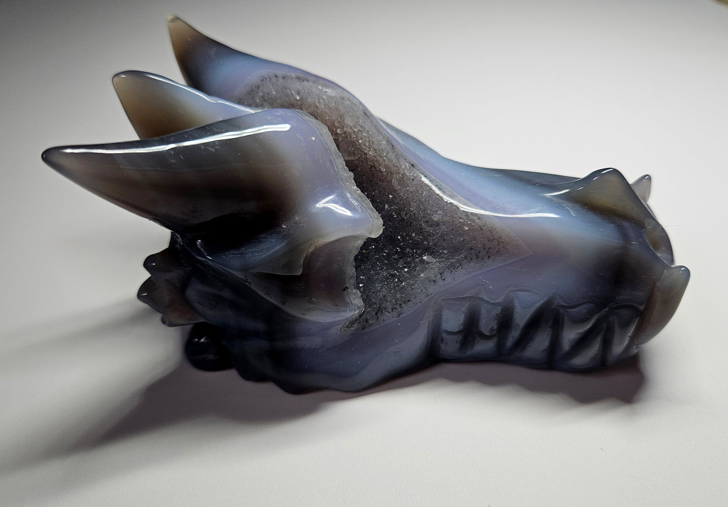 Druzy agate dragon head carving