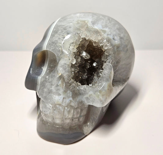 Druzy agate skull carving